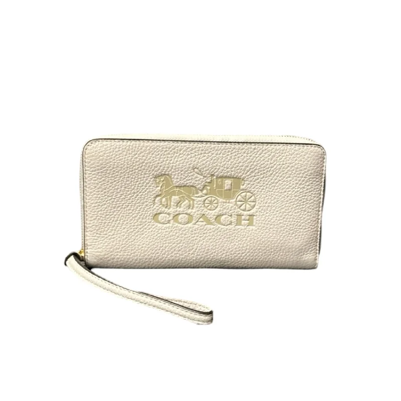 Wristlet Designer By Coach, Size: Medium