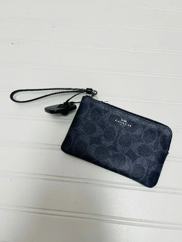 Wristlet Designer By Coach, Size: Small